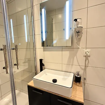 Urbannest Noir Suite * Hannover